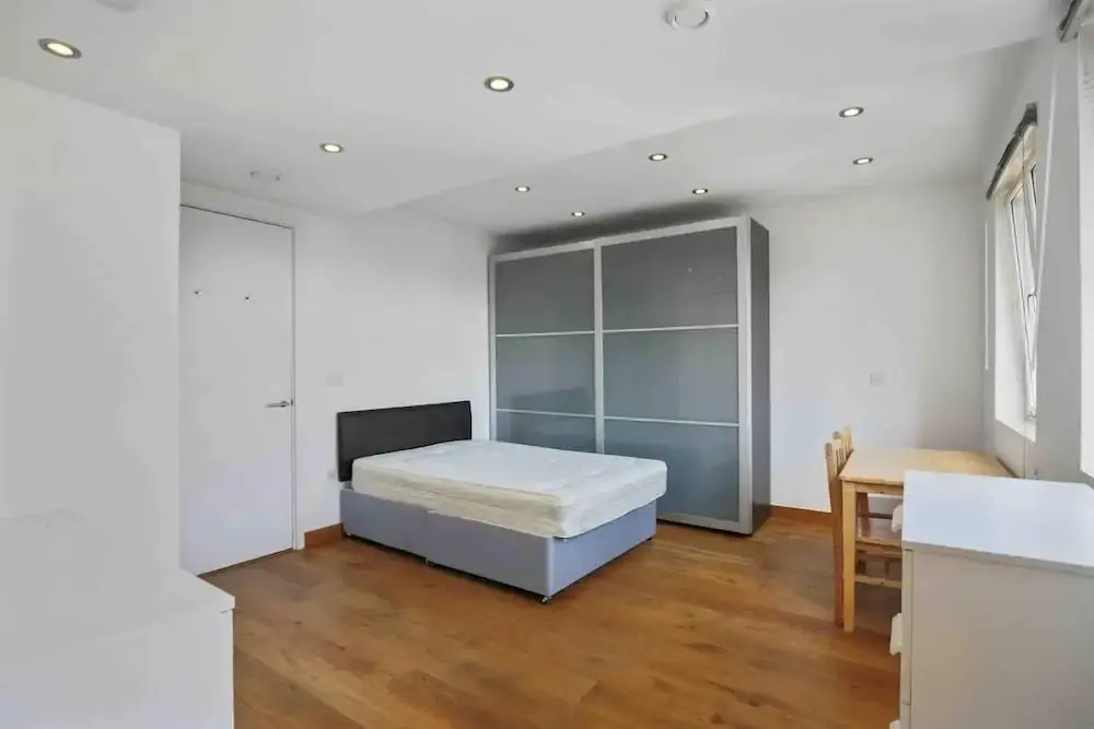 Luxurious Two Bedroom Penthouse