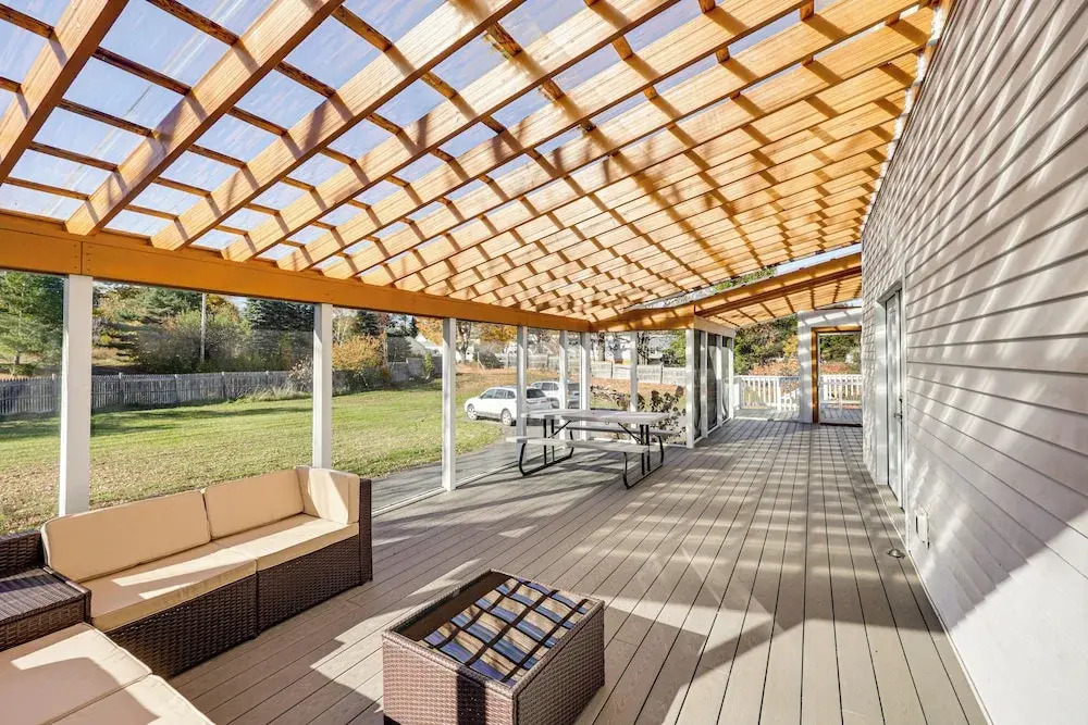 Hike, Ski & Explore: Patten Home w/ Pool Table!