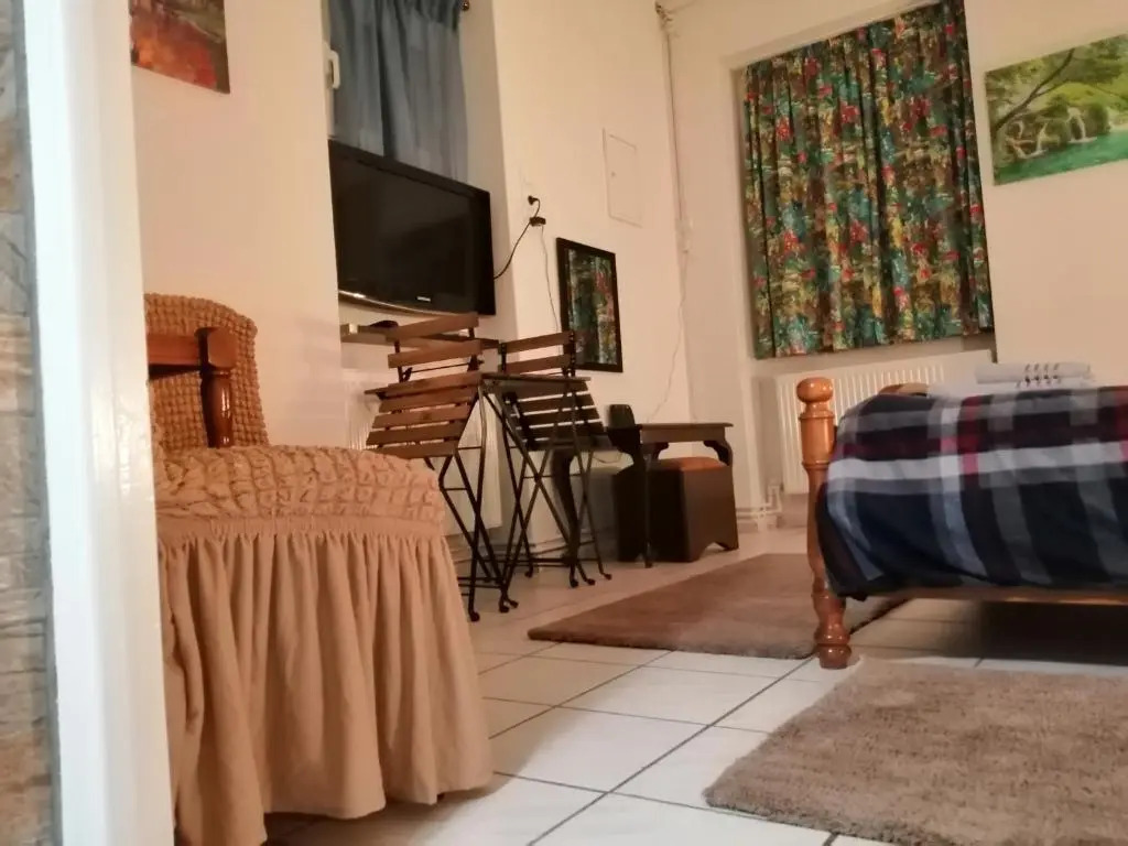 Antonia family house near center