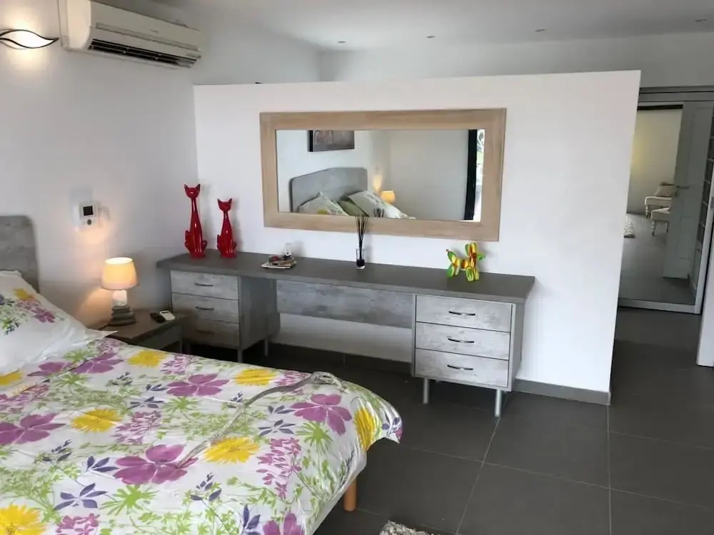 Villa Mary Island