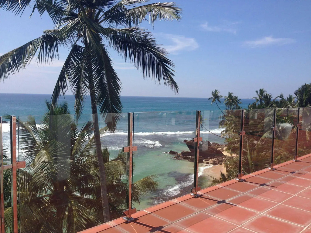 Sayura Beach Hotel