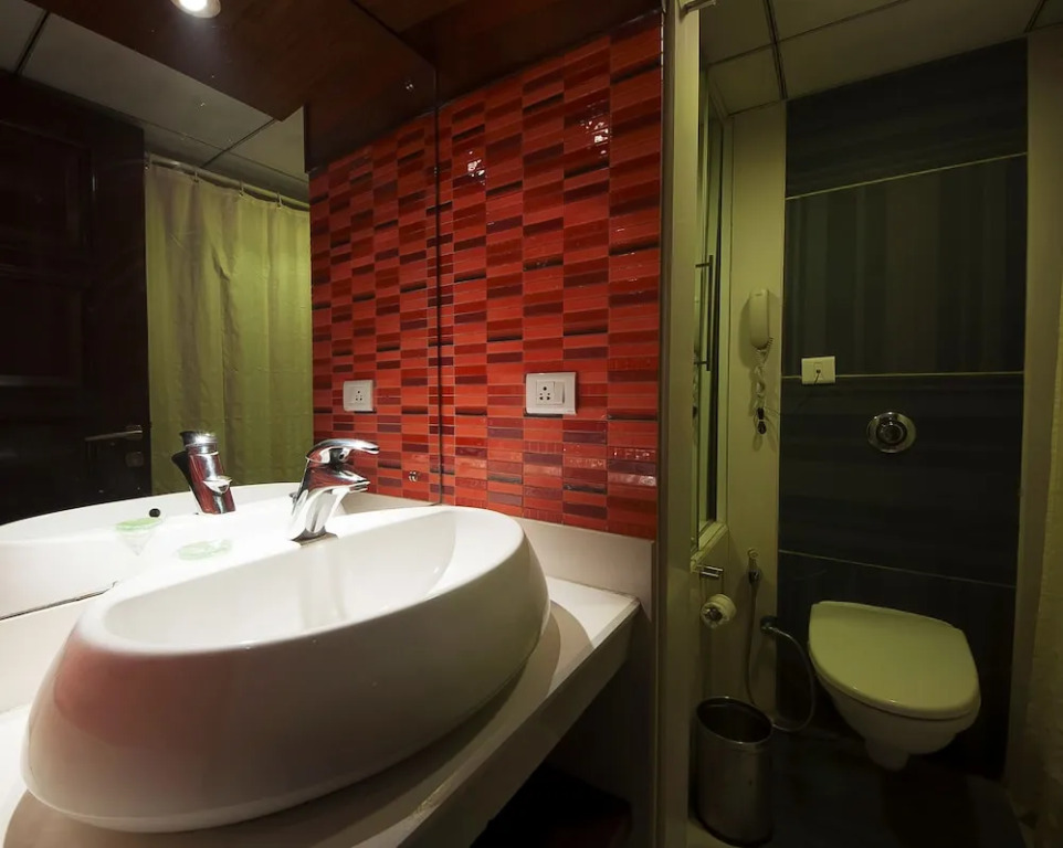 Hotel Opera Delhi Airport