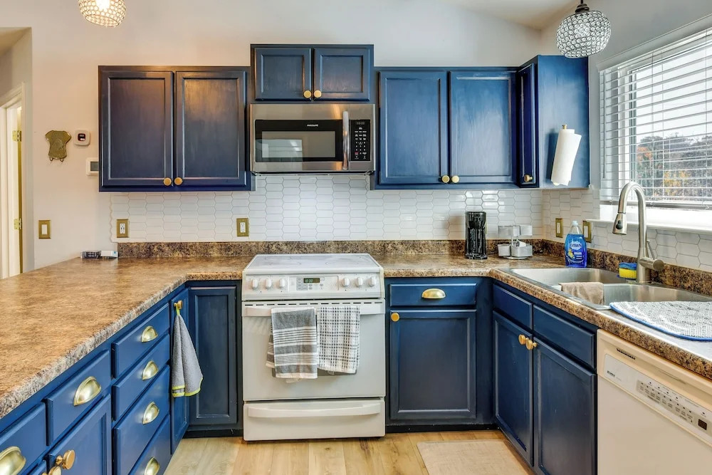 Peaceful Troutman Home: 5 Mi to Lake Norman!