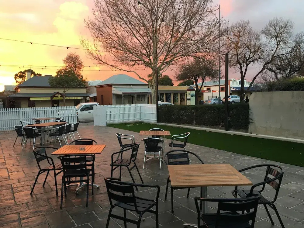 Valley Hotel
