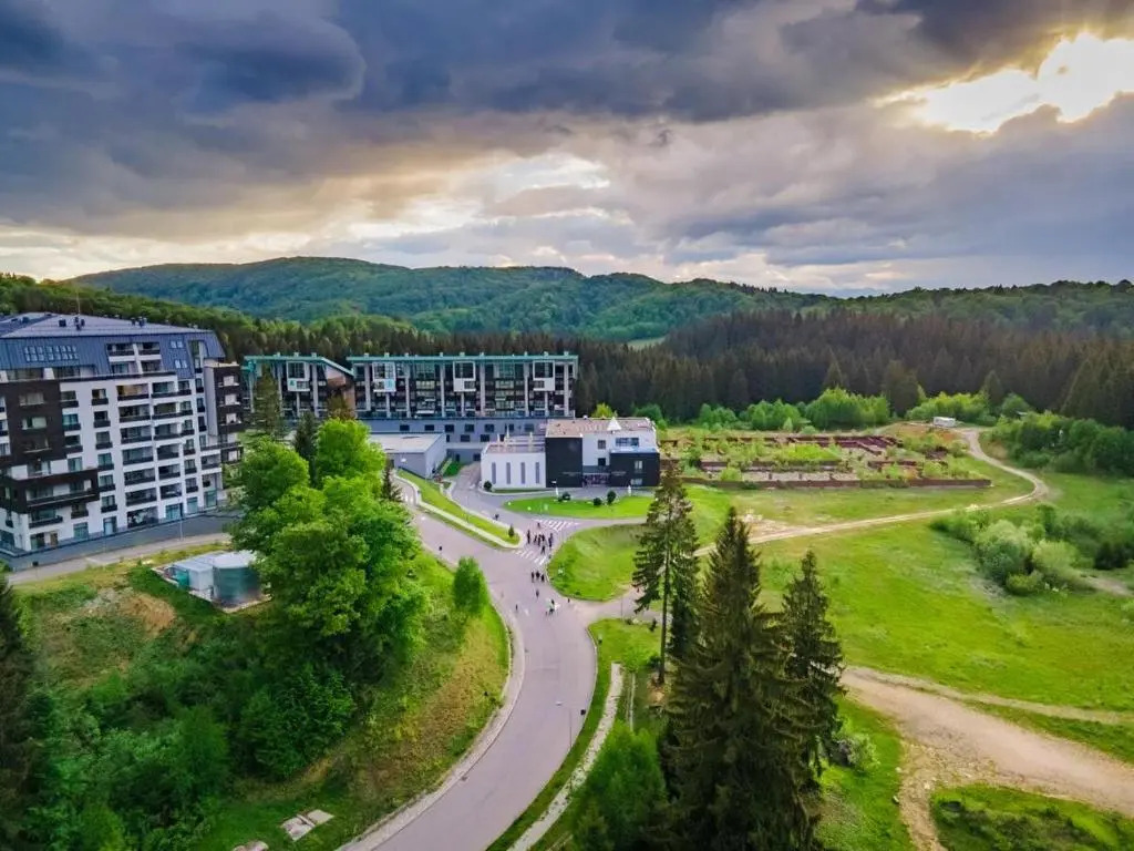 Fabulous Views Silver Mountain 3 Rooms Apartment