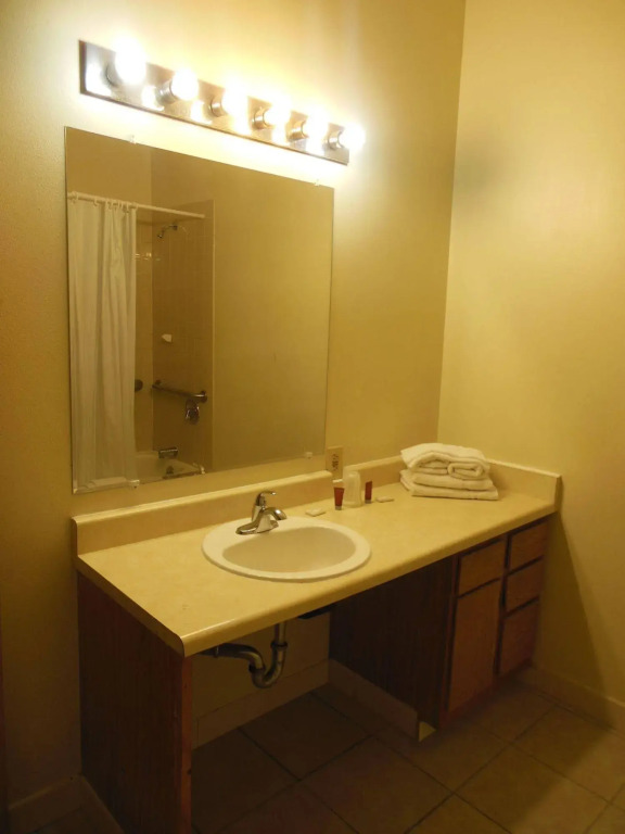 Chelsea Inn Hotel