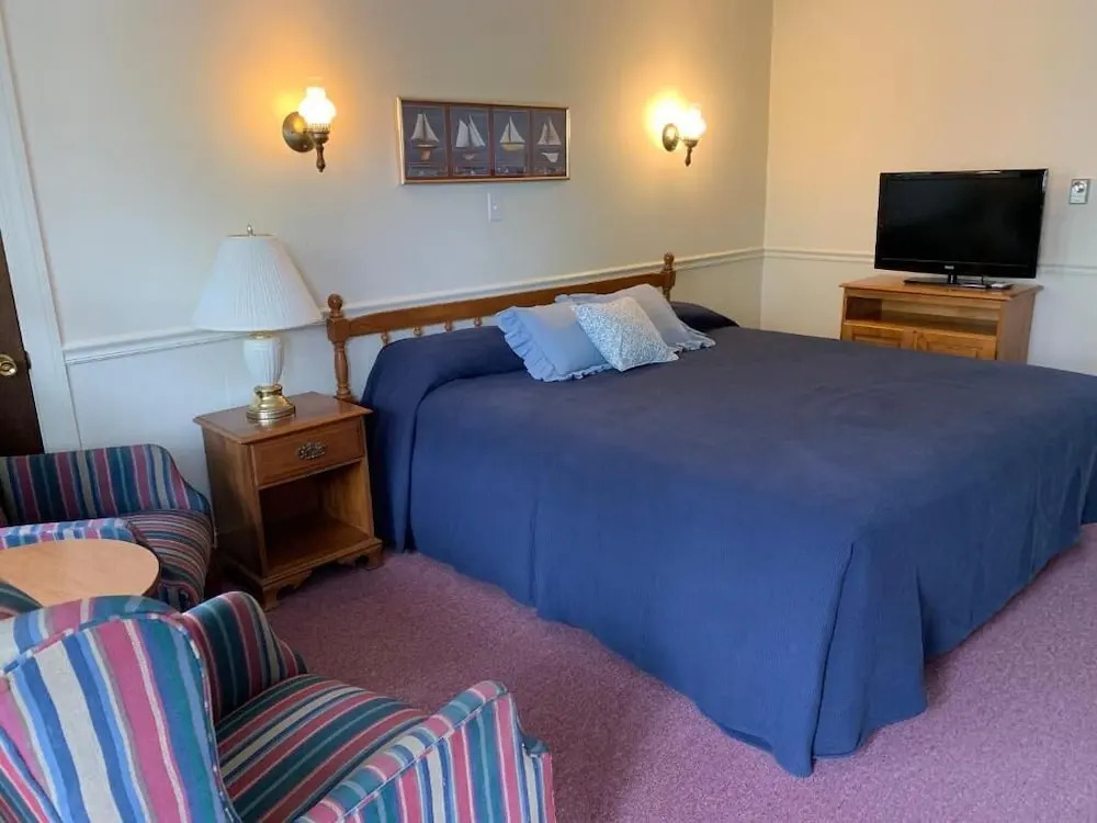 Holiday House Inn