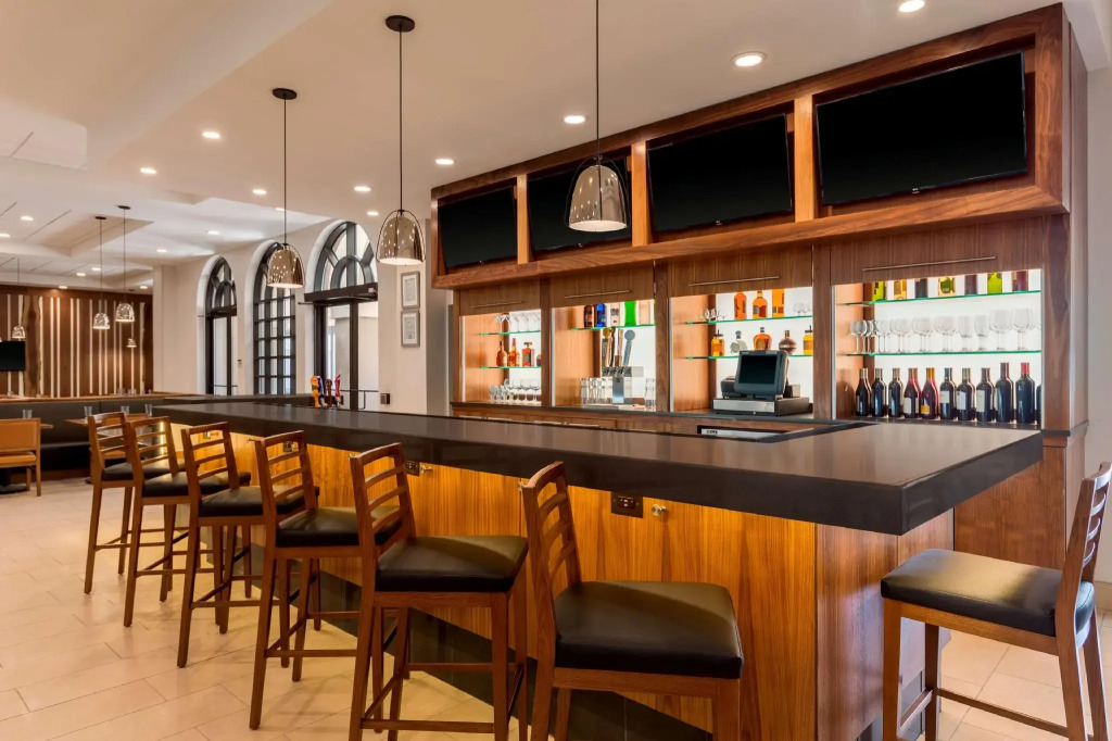 Embassy Suites Greenville Golf Resort & Conference Center