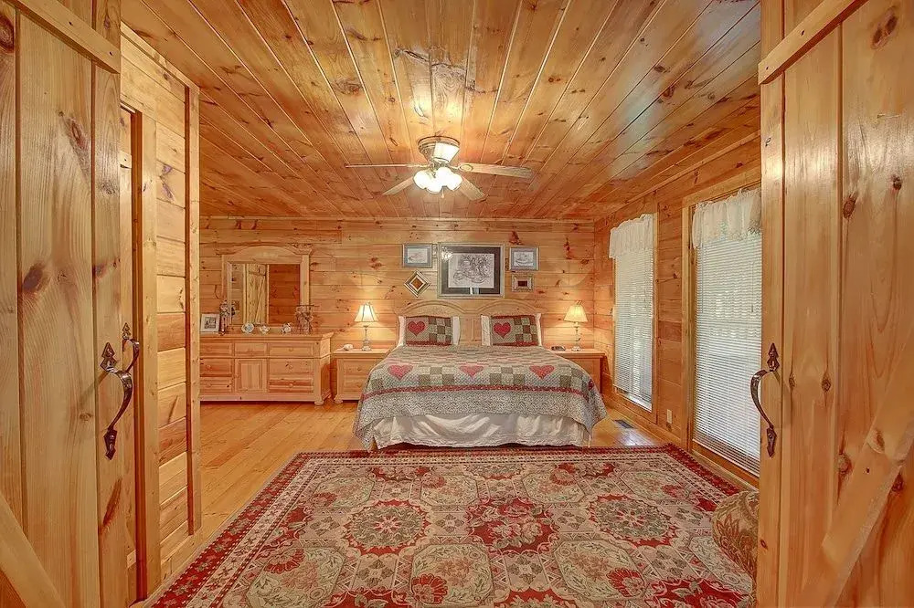 Buttercup 1 Bedroom 1 Bathroom Cabin