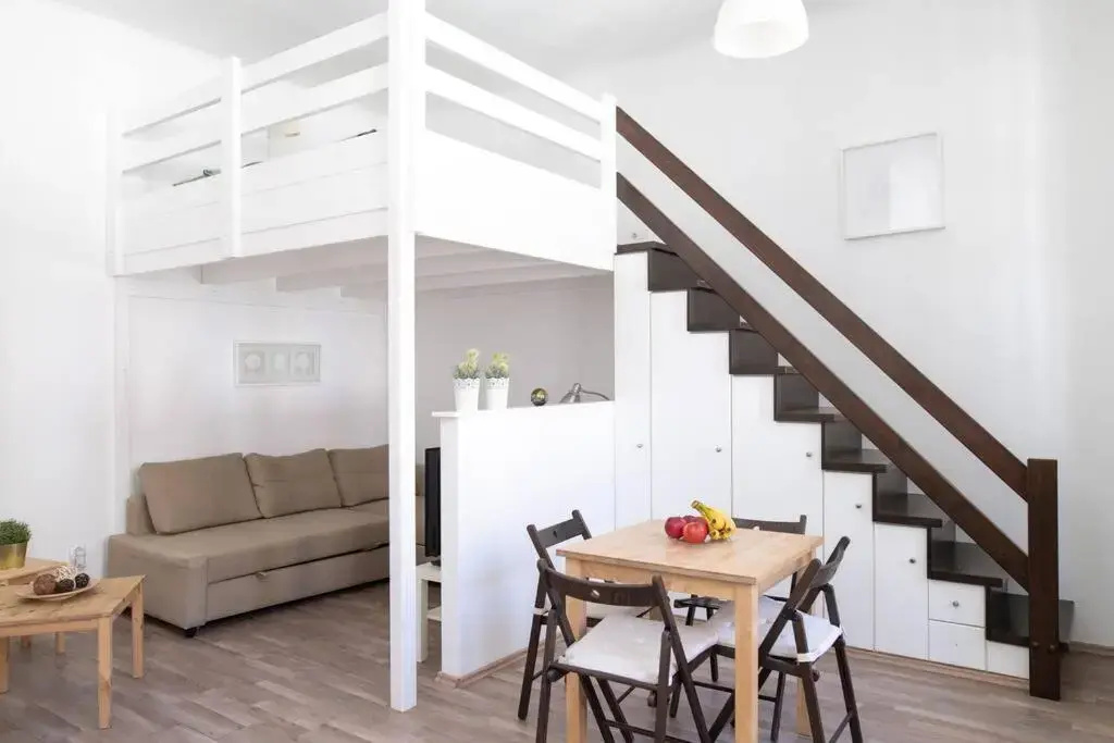 N28 Studio Next To Andrassy Boulevard.