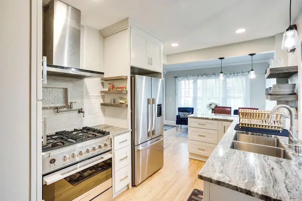 5 Mi to Mall of America: South Minneapolis Home