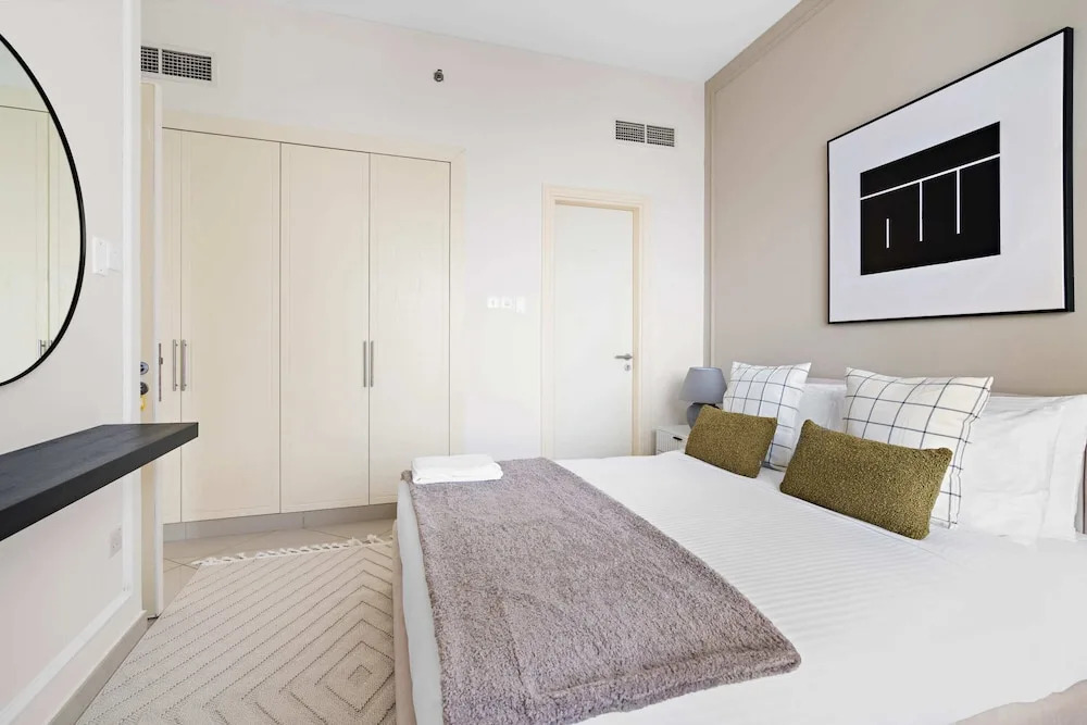 Silkhaus Modern Pad With Pool Gym Near Reem Park