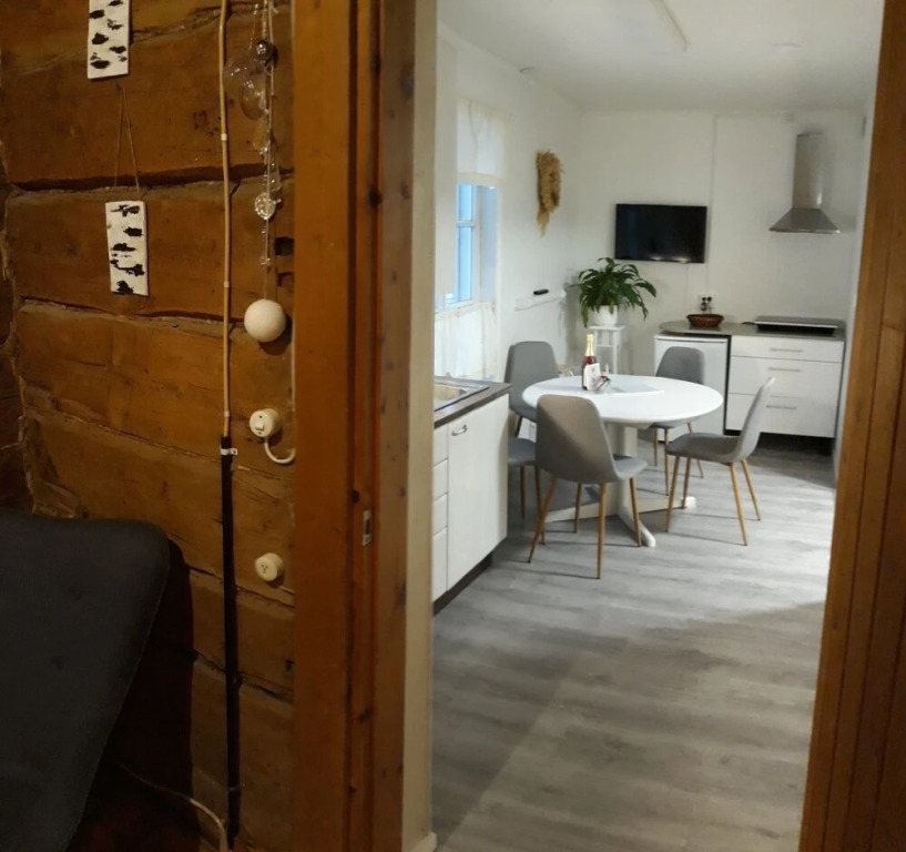 Lauri Guest House