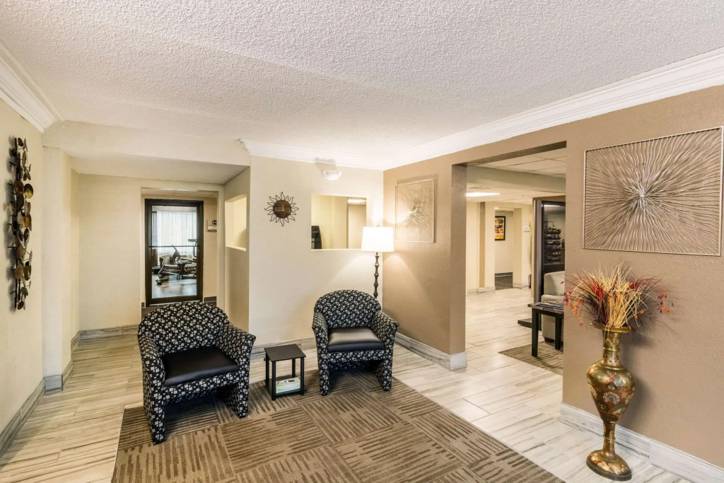 Howard Johnson Inn-Pensacola