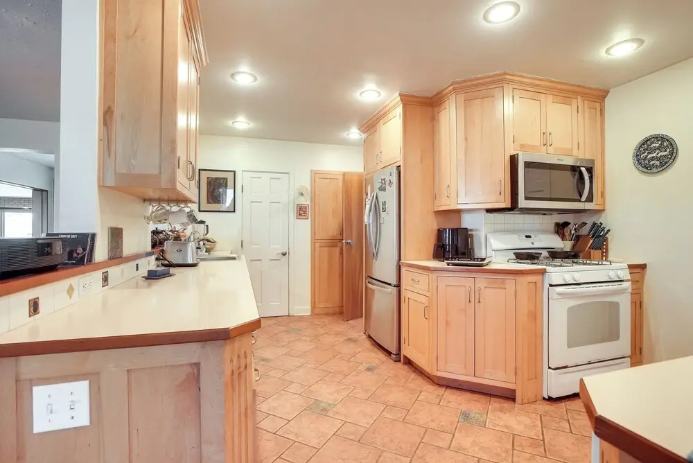 Spacious & Updated Farmhouse in Yellow Springs