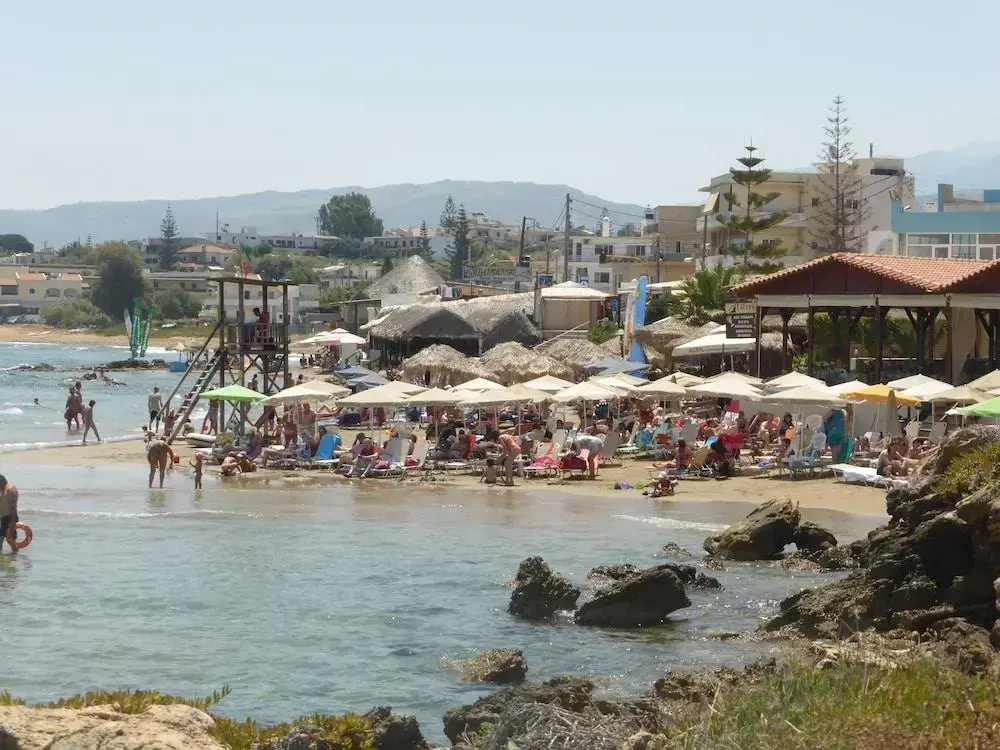 Seafalios-Beach Front Apt