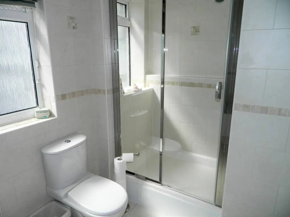 Period Home - Charming Features - 1 Mile From Hoe