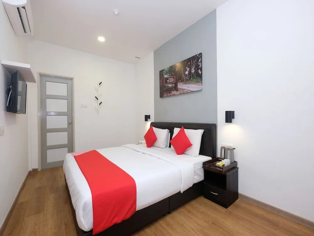 Carlton Inn Bukit Ubi