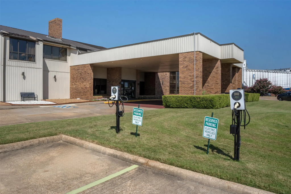 SureStay Plus Hotel by Best Western Greenwood