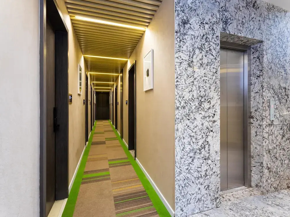 Townhouse OAK Hotel Oasis Blue
