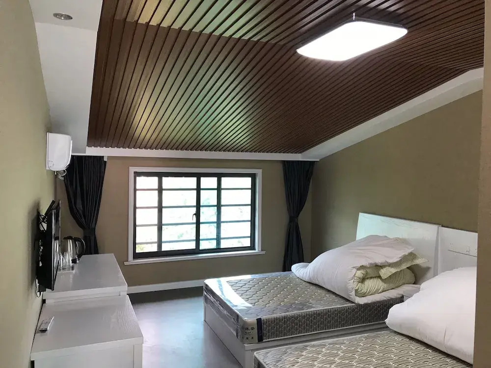 Chang Xing Yuan Zhong Hotel
