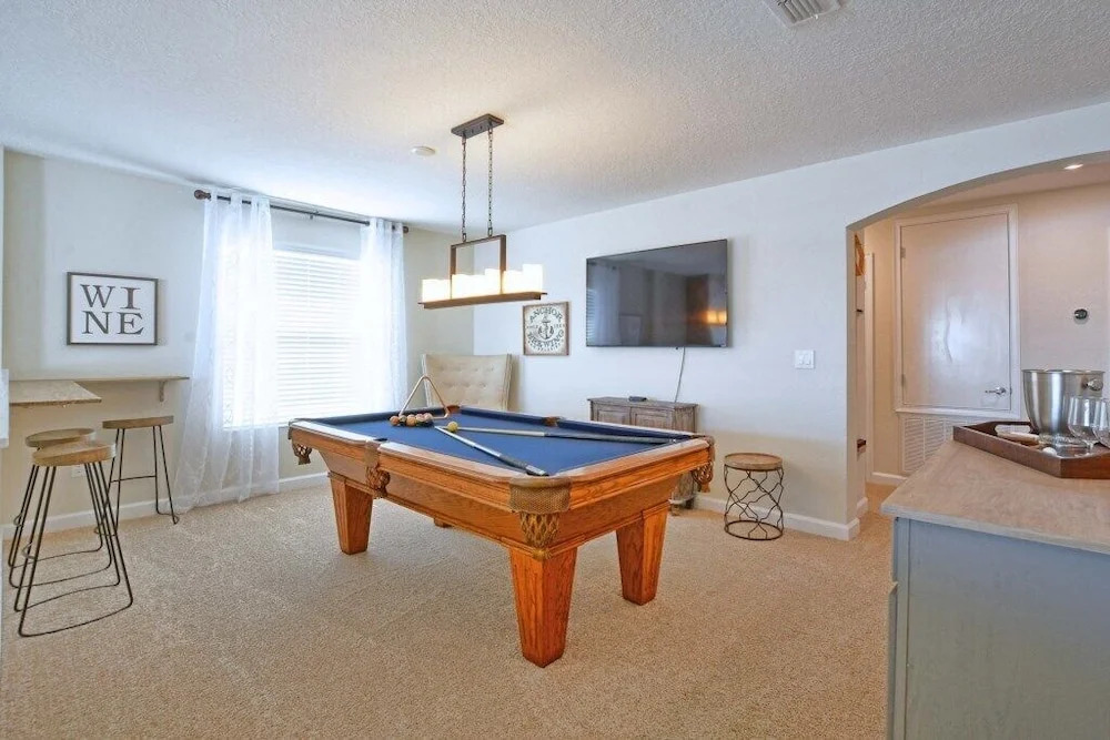 Storey Lake-5 Bedrooms home w/pool-1650ST