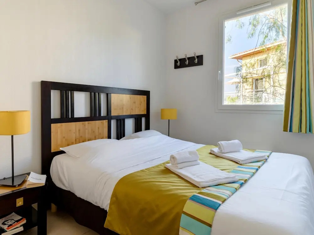 Duplex Cabin Apartment for 8 in Var