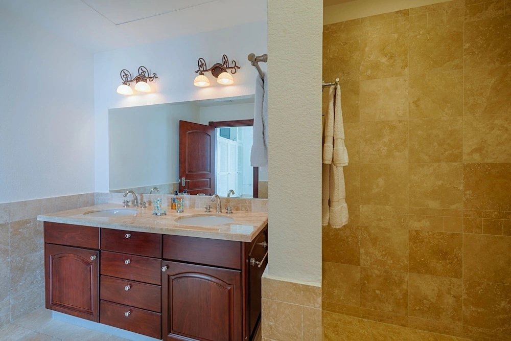 Dream Villa Porto Cupecoy P