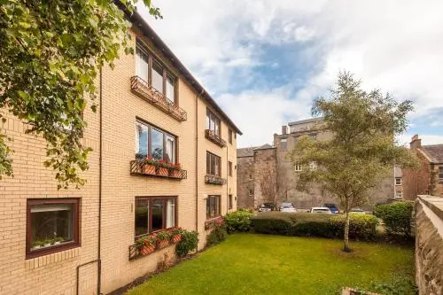 Gilmours Entry Apartment