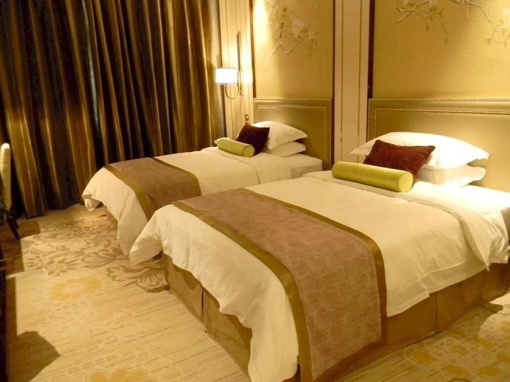 Hubing Spring Season Hotel