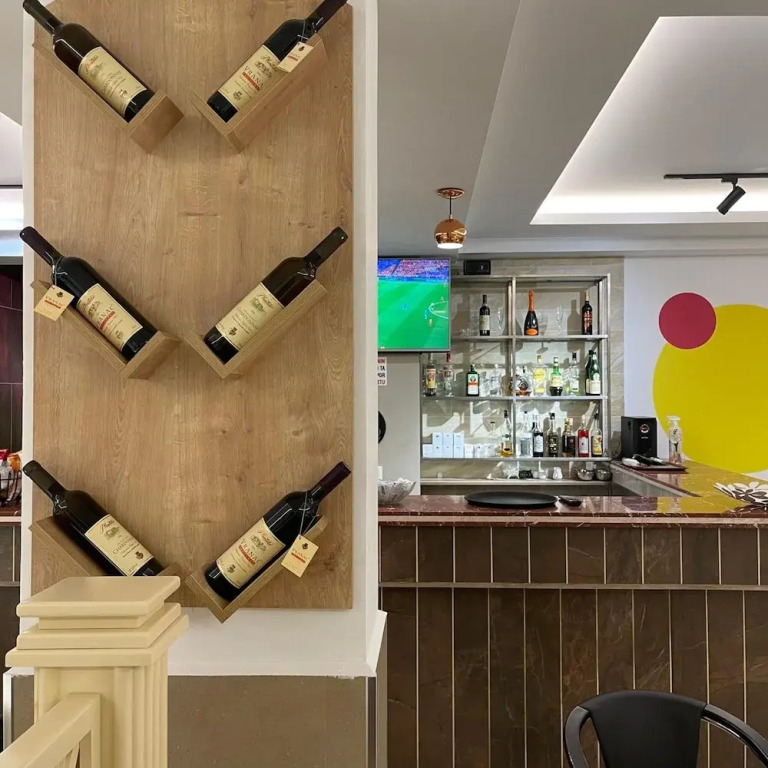Bobi Hotel