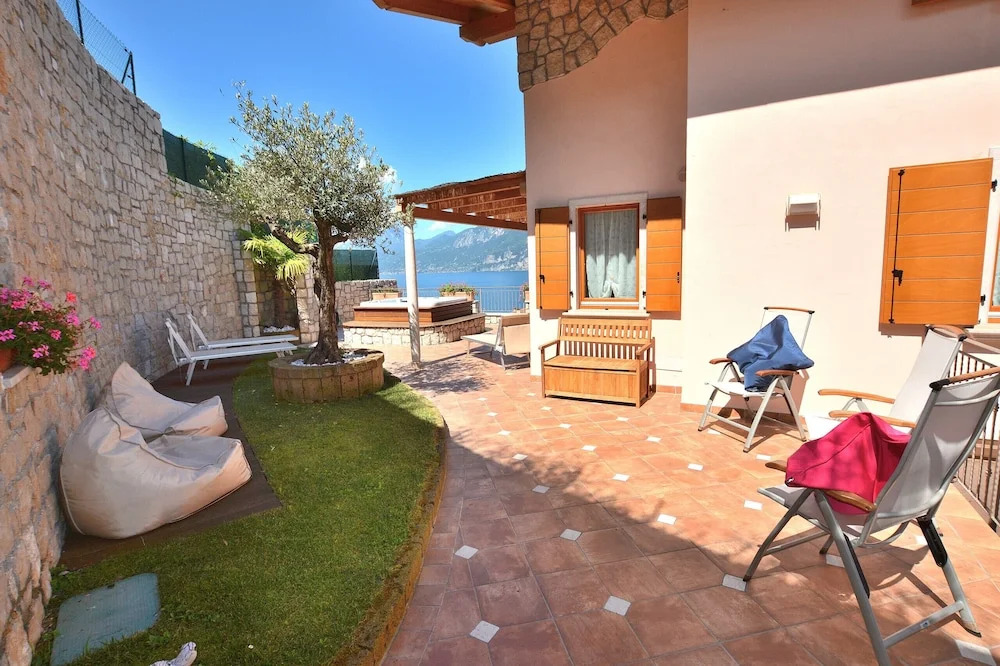 Paradise Apartment