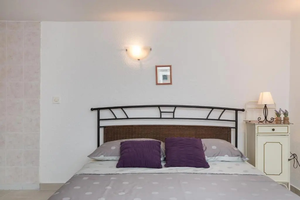 Villa Flores Studio Apartment