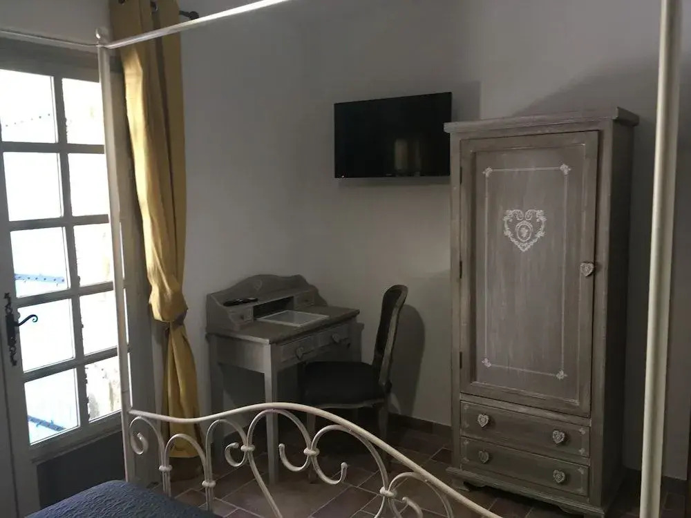 Le Mas de la Pinède
