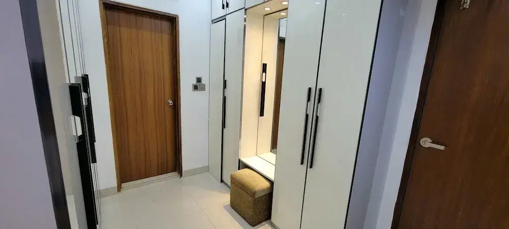 Luxurious 3-bhk Highly Secured & Close to Airport