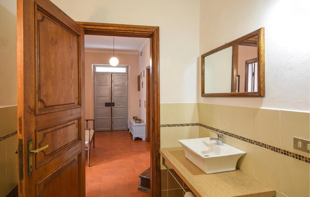 Nice Home In Santo Stefano Magra With Wifi