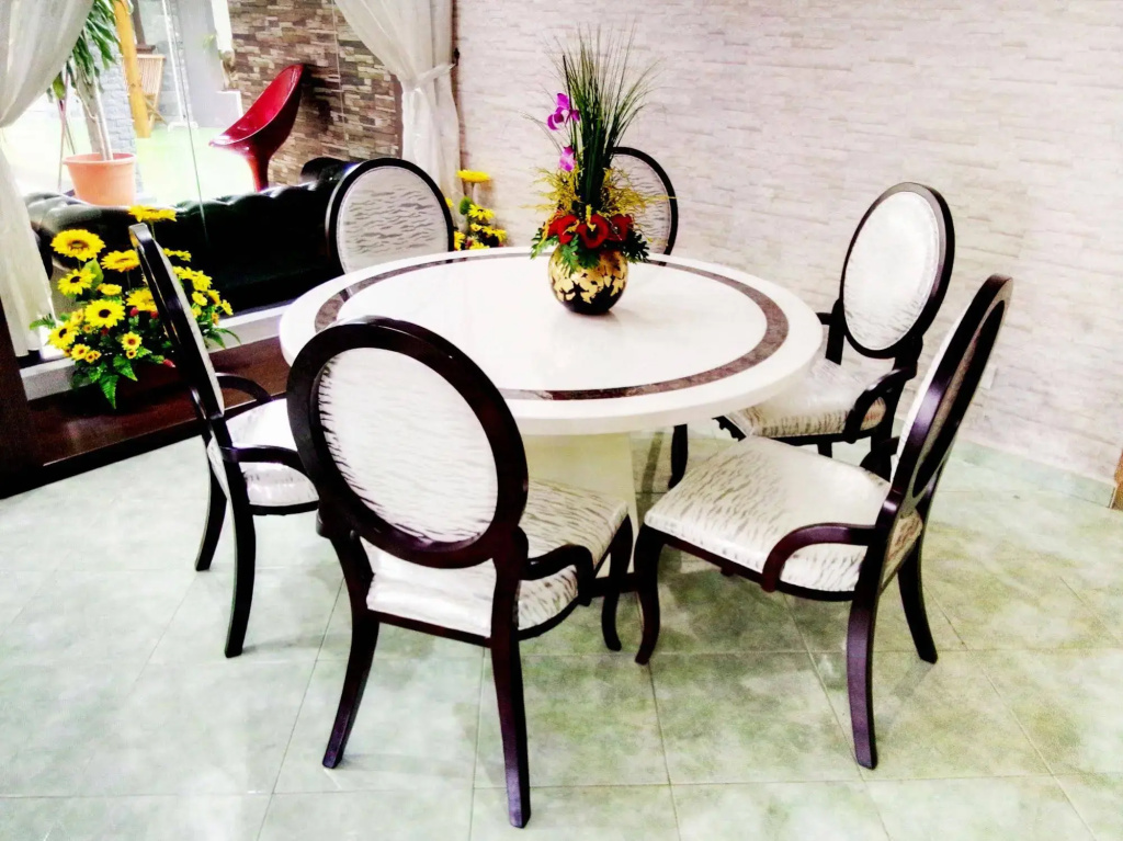 Camelia House