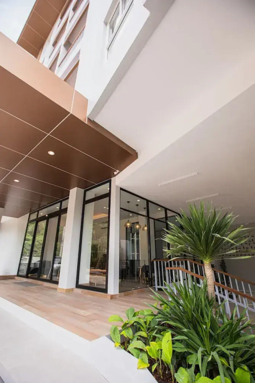 Palmetto Condominium