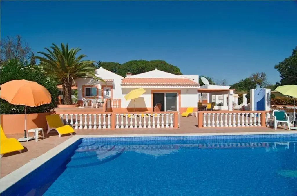 609 Villa Mariposa