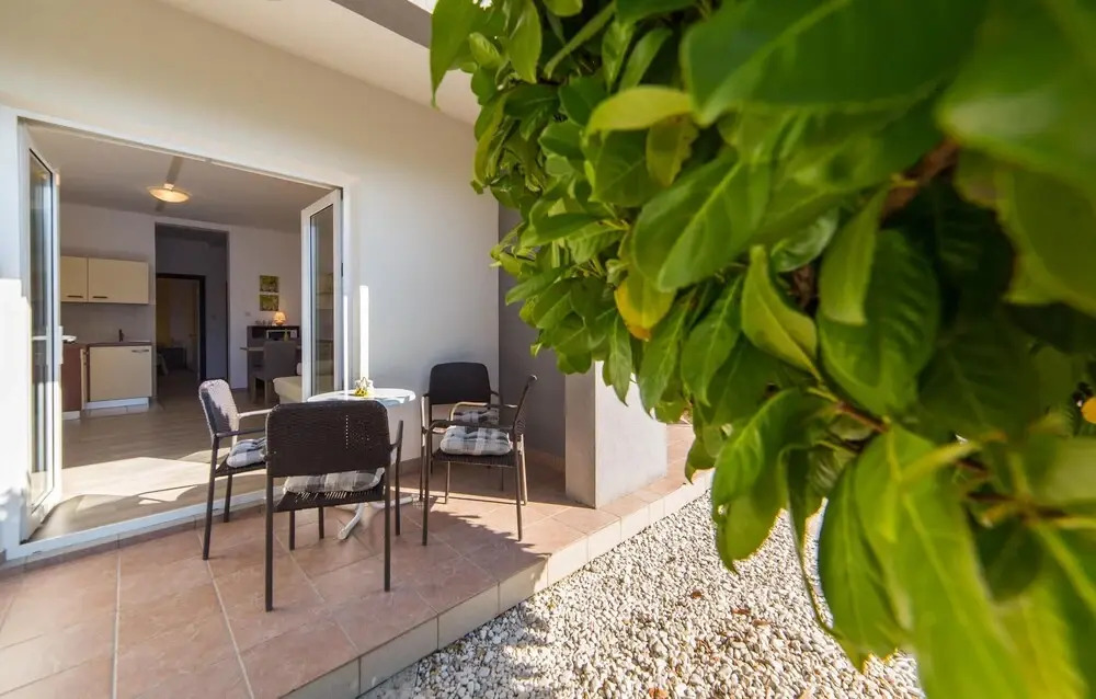 Nice Apartment in Brist With 1 Bedrooms and Wifi
