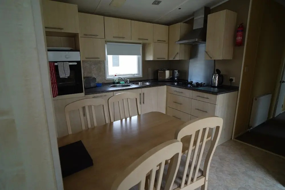 8 Berth Caravan By The Beautiful Beach Of Hunstanton In Norfolk Ref 23006W