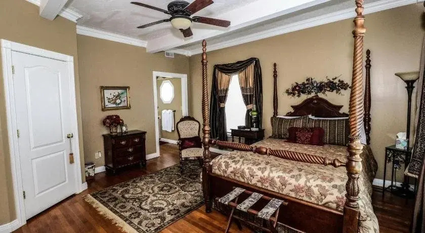 Hill House Bed and Breakfast