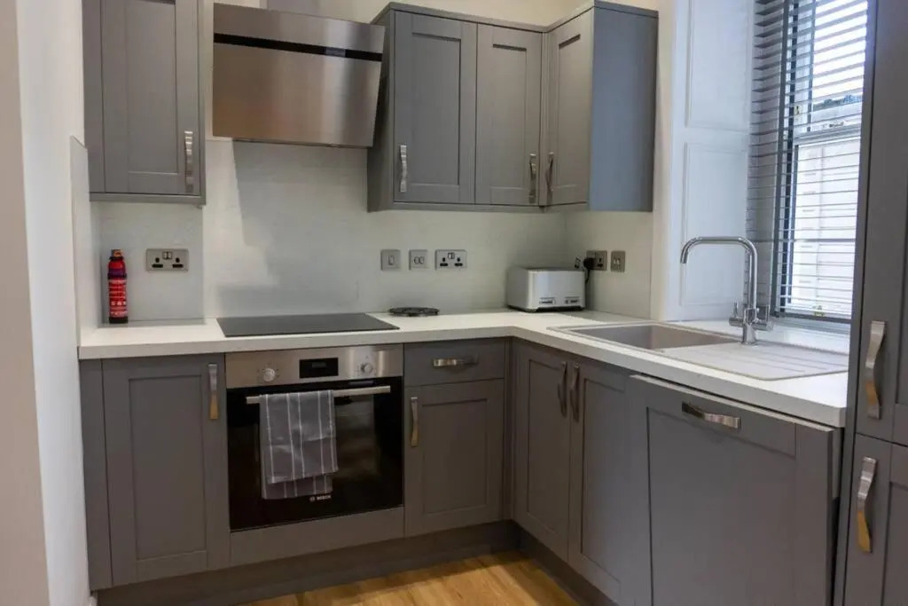 9 Argyle Square - Stylish 2 Bedroom Apartment