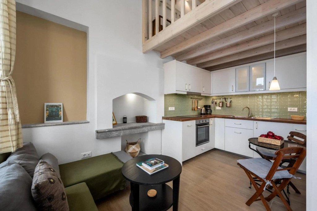 Over The Sea Apartments