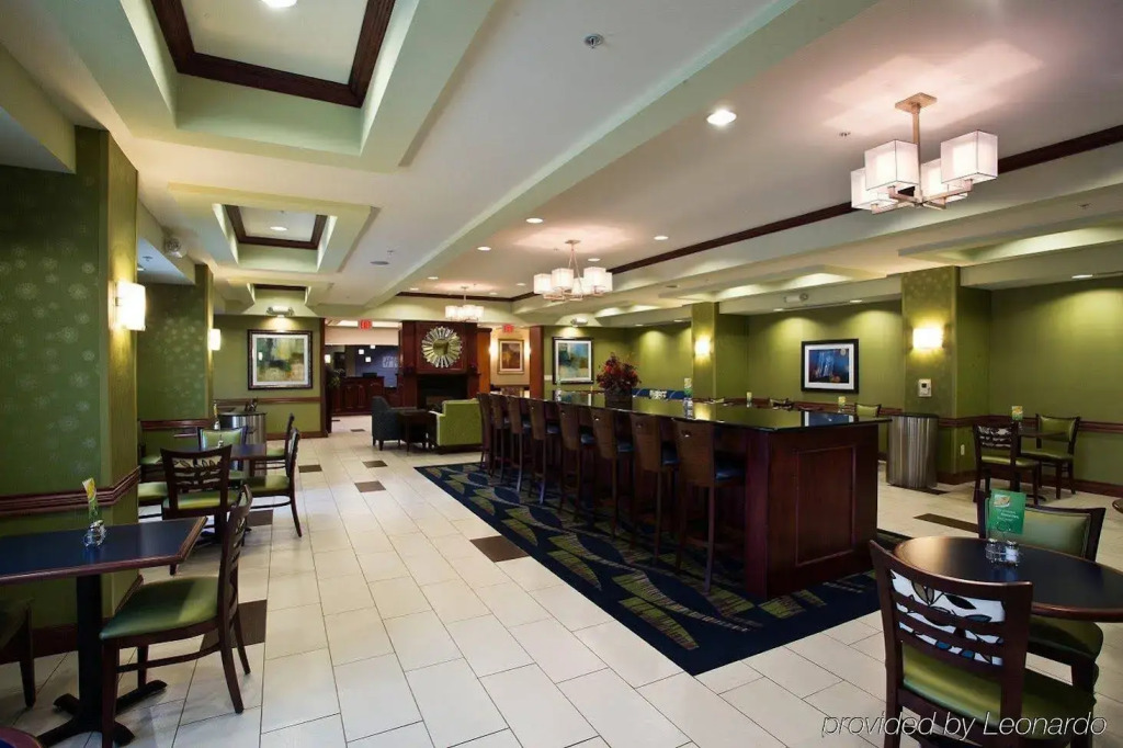 Holiday Inn Express and Suites Urbandale Des Moines by IHG