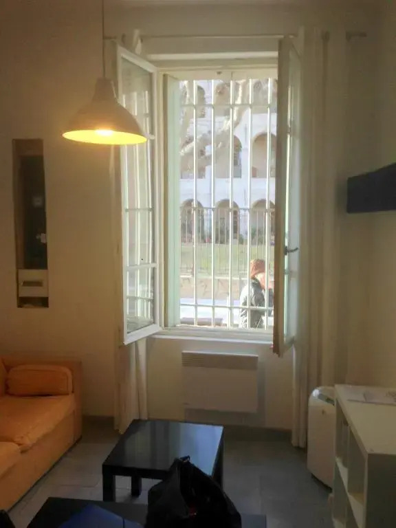 studio rénové rue des lices