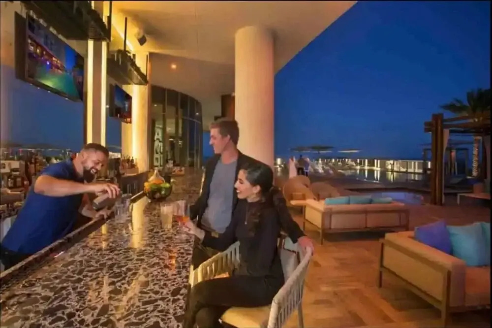 Beautiful Hyde Resort Luxe 2BR Private Beachfront