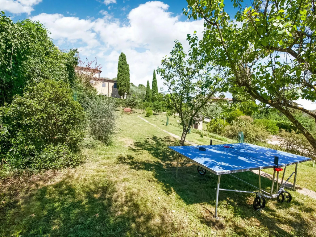 Boutique Cottage in Poggibonsi with Pool