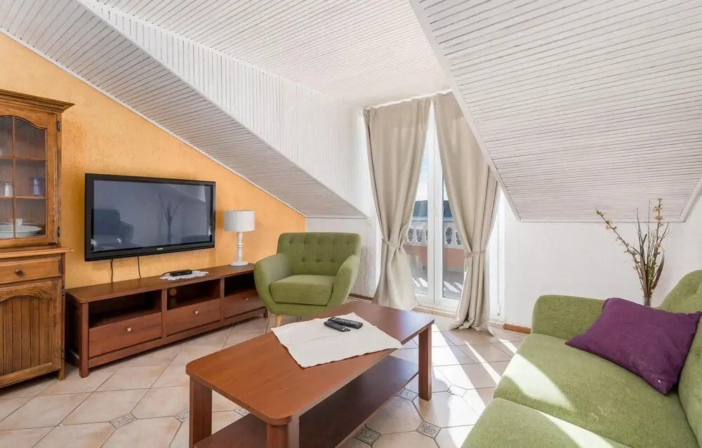 Awesome Apartment in Barbat na Rabu With 2 Bedrooms and Wifi