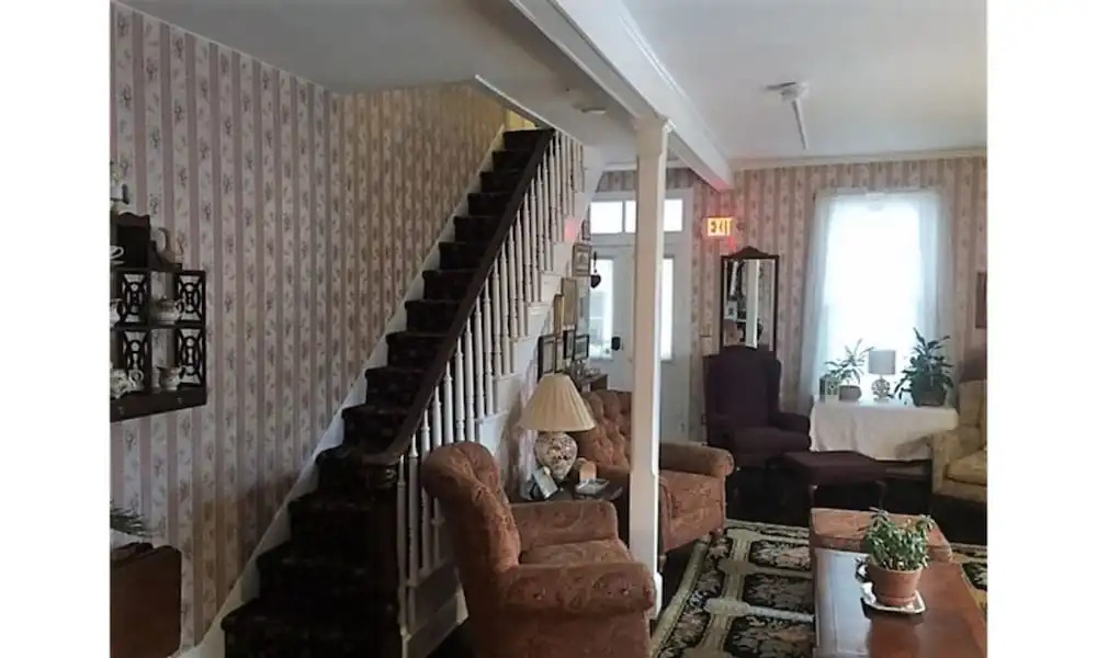Bath Avenue House